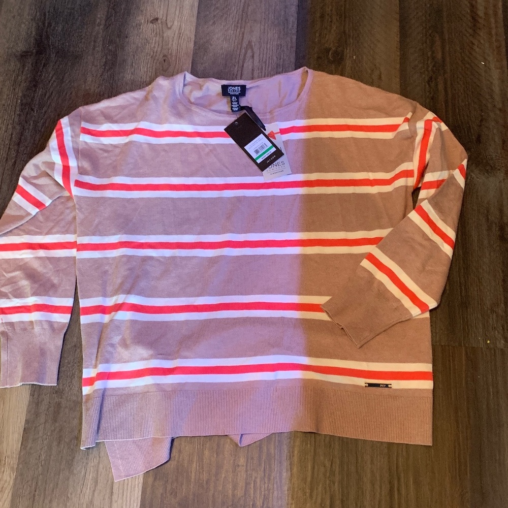 Jones NY viscose and‎ nylon summer sweater. NWT . Retail 60